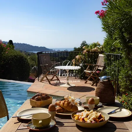Villa Somptueuse Classée 4 étoiles Avec Piscine Et Jardin Vue à Cavalière